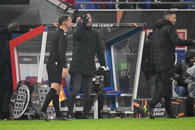 12 12 2024, xjhx, Football UEFA Europa League, Olympique Lyon Eintracht Frankfurt emspor, v l Coach Dino Toppmöller Toppmoeller Eintracht Frankfurt DFL DFB REGULATIONS PROHIBIT ANY USE OF PHOTOGRAPHS as IMAGE SEQUENCES and or QUASI VIDEO Lyon