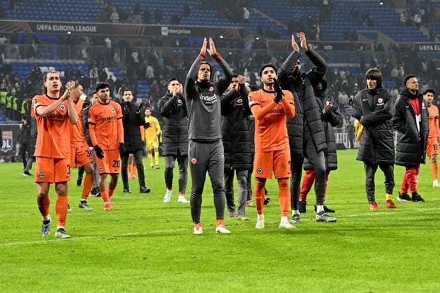 12 12 2024, xjhx, Football UEFA Europa League, Olympique Lyon Eintracht Frankfurt emspor, v l The players thank the fans Arthur Theate Eintracht Frankfurt Can Uzun Eintracht Frankfurt Timothy Chandler Eintracht Frankfurt Omar Marmoush Eintracht Frankfurt DFL DFB REGULATIONS PROHIBIT ANY USE OF PHOTOGRAPHS as IMAGE SEQUENCES and or QUASI VIDEO Lyon