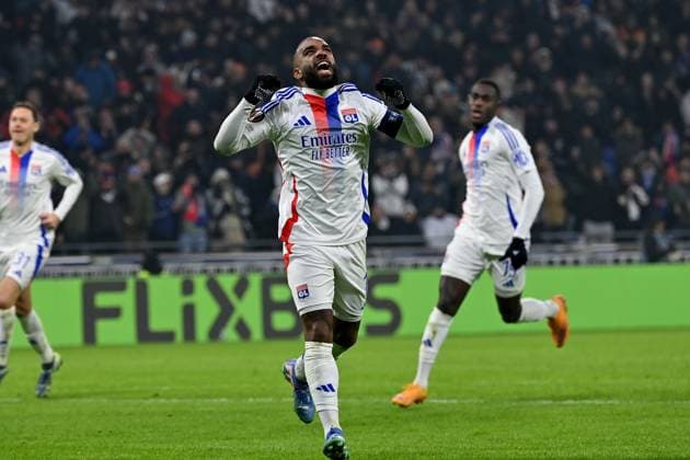12 12 2024, xjrdrx, football UEFA Europa League, Olympique Lyon Eintracht Frankfurt emspor, v l goal celebration after the goal to celebrate the goal celebrate 2 1 by Malick Fofana Olympique Lyon Alexandre Lacazette Olympique Lyon DFL DFB REGULATIONS PROHIBIT ANY USE OF PHOTOGRAPHS as IMAGE SEQUENCES and or QUASI VIDEO Lyon