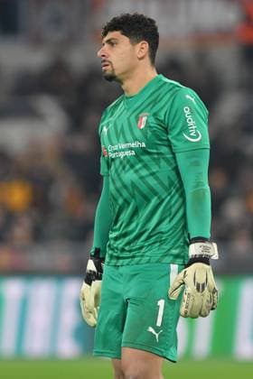 Matheus Magalhaes of Sporting Braga during the Europa League phase Matchday 6 between Roma v Sporting Braga at Olympic stadium, Italy, Dec 12nd,, 2024. & xA;Mattia Vian during AS Roma vs SC Braga, Football Europa League match in Rome, Italy, December 12 2024  Copyright: xMattiaxVian IPAxSportx xipa-agency.netx xx IPA_52352364 IPA_Agency_IPA52352364