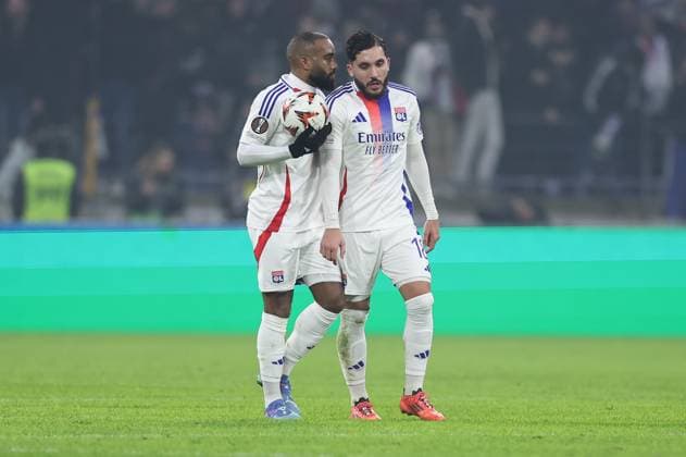 12 12 2024, Football UEFA Europa League, Olympique Lyon Eintracht Frankfurt, emonline, emspor, v l , Goal celebration, celebrate the goal by Rayan Cherki Olympique Lyon , Goal celebration, celebrate the goal DFL DFB REGULATIONS PROHIBIT ANY USE OF PHOTOGRAPHS AS IMAGE SEQUENCES AND OR QUASI VIDEO xdcx Copyright: HMBxMedia Claus