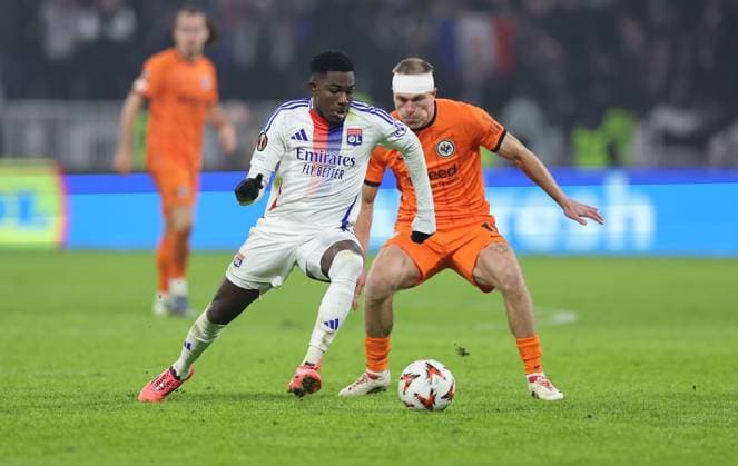 12 12 2024, Football UEFA Europa League, Olympique Lyon Eintracht Frankfurt, emonline, emspor, v l , Ernest Nuamah Olympique Lyon , Rasmus Kristensen Eintracht Frankfurt DFL DFB REGULATIONS PROHIBIT ANY USE OF PHOTOGRAPHS AS IMAGE SEQUENCES AND OR QUASI VIDEO xdcx Copyright: HMBxMedia Claus