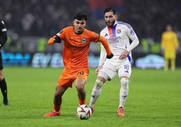 12 12 2024, Football UEFA Europa League, Olympique Lyon Eintracht Frankfurt, emonline, emspor, v l , Can Uzun Eintracht Frankfurt , Rayan Cherki Olympique Lyon DFL DFB REGULATIONS PROHIBIT ANY USE OF PHOTOGRAPHS AS IMAGE SEQUENCES AND OR QUASI VIDEO xdcx Copyright: HMBxMedia Claus
