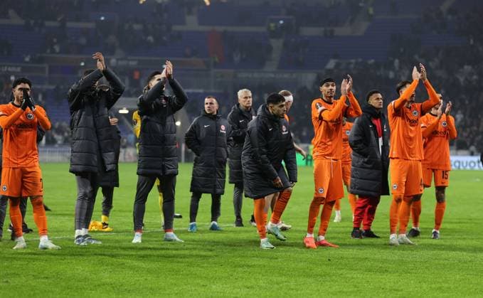 12 12 2024, Football UEFA Europa League, Olympique Lyon Eintracht Frankfurt, emonline, emspor, v l , Eintracht players disappointed, disappointed looking, dissapointed, sad, frustrated, frustrated, frustrated DFL DFB REGULATIONS PROHIBIT ANY USE OF PHOTOGRAPHS AS IMAGE SEQUENCES AND OR QUASI VIDEO xdcx Copyright: HMBxMedia Claus