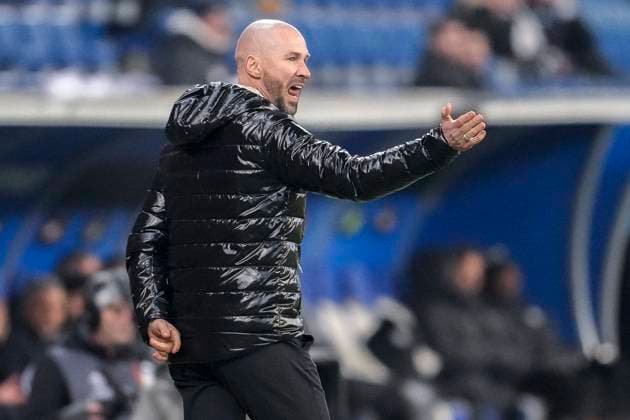 Christian Ilzer coach, head coach, Hoffenheim , gives instructions, gestures, gesticulates with arms, single image, single photo, action, action, 12 12 2024, Sinsheim Germany , football, UEFA Europa League, group stage, TSG 1899 Hoffenheim FCSB Bucharest, 12 12 2024, Sinsheim Germany , Football, UEFA Europa League, Group stage, TSG 1899 Hoffenheim FCSB Bucharest, DFB DFL REGULATIONS PROHIBIT ANY USE OF PHOTOGRAPHS AS IMAGE SEQUENCES AND OR QUASI VIDEO xozx