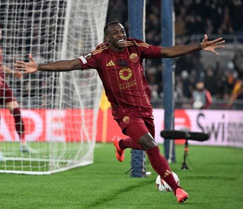 (241213) -- ROME, Dec. 13, 2024 -- Roma s Saud Abdulhamid celebrates his goal during the UEFA Europa League match between Roma and Braga in Rome, Italy, Dec. 12, 2024. (Photo by Xinhua) (SP)ITALY-ROME-FOOTBALL-UEFA EUROPA LEAGUE-ROMA VS BRAGA AlbertoxLingria 