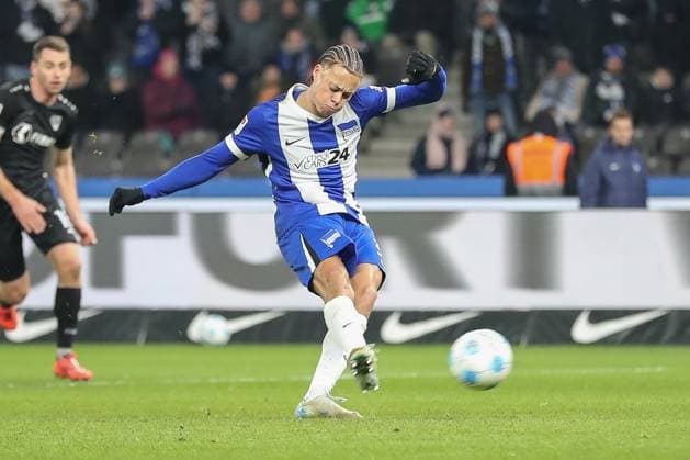 13 12 2024, xtgx, Soccer 2 Bundesliga, Hertha BSC Berlin Preussen Muenster emspor, v l Derry Scherhant Hertha, 39 scores from penalty kick to 1 0 DFL DFB REGULATIONS PROHIBIT ANY USE OF PHOTOGRAPHS as IMAGE SEQUENCES and or QUASI VIDEO Berlin