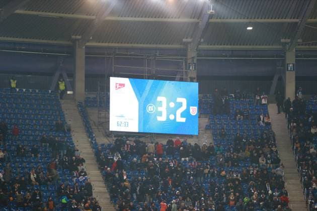 13 12 2024, xrekx, Soccer 2 Bundesliga, Karlsruher SC Jahn Regensburg emspor, v l scoreboard 3 2 DFL DFB REGULATIONS PROHIBIT ANY USE OF PHOTOGRAPHS as IMAGE SEQUENCES and or QUASI VIDEO Karlsruhe