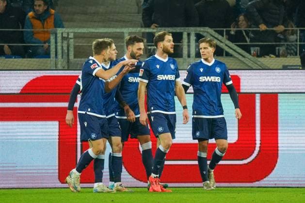 2 Bundesliga Karlsruher SC vs SSV Jahn Regensburg Goal celebration for 1 1 by Budu Zivzivadze Karlsruher SC 11 2 Bundesliga Karlsruher SC vs SSV Jahn Regensburg, BBBank Wildpark, Friday 13 12 2024 Copyright: xBEAUTIFULxSPORTS Boscox