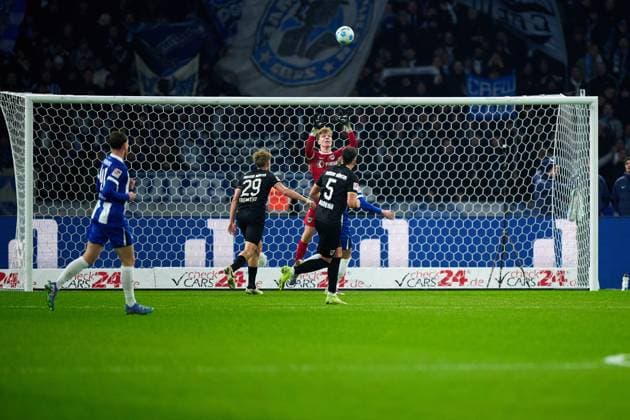 Johannes Schenk SC Preussen Muenster, 01 , GER, Hertha BSC vs SC Preussen Muenster, Soccer Men, 2 Bundesliga, Season 2024 2025, Matchday 16, 13 12 2024 DFL REGULATIONS PROHIBIT ANY USE OF PHOTOGRAPHS AS IMAGE SEQUENCES AND OR QUASI VIDEO GER, Hertha BSC vs SC Preussen Muenster, Soccer Men, 2 Bundesliga, Season 2024 2025, Matchday 16, 13 12 2024 Berlin Copyright: xEibner-Pressefotox xClaudiusxRauchx EP_CRH