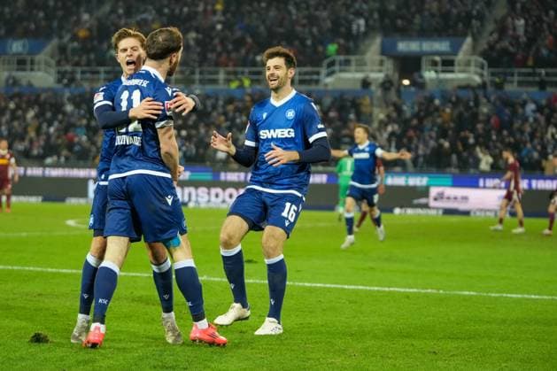 2 Bundesliga Karlsruher SC vs SSV Jahn Regensburg KSC goal celebration for 3 2 by Budu Zivzivadze Karlsruher SC 11 2 Bundesliga Karlsruher SC vs SSV Jahn Regensburg, BBBank Wildpark, Friday 13 12 2024 Copyright: xBEAUTIFULxSPORTS Boscox