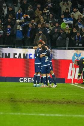 2 Bundesliga Karlsruher SC vs SSV Jahn Regensburg Fabian Schleusener Karlsruher SC 24 celebrating his goal for the 4 2 2 Bundesliga Karlsruher SC vs SSV Jahn Regensburg, BBBank Wildpark, Friday 13 12 2024 Copyright: xBEAUTIFULxSPORTS Boscox