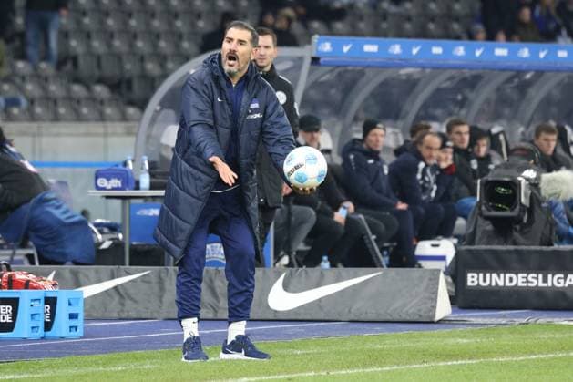 DEU, DFL, 2 FBL, Hertha BSC vs Preussen Muenster, 13 12 2024, Berliner Olympiastadion, Berlin, DEU, DFL, 2 FBL, Hertha BSC vs Preussen Muenster, im Bild Cheftrainer Cristian Fiel Hertha BSC Berlin DFL regulations prohibit any use of Photographs as image sequences and or quasi video Foto Juergen Engler nordphoto GmbH nordphotoxGmbHx xEngler nph00076
