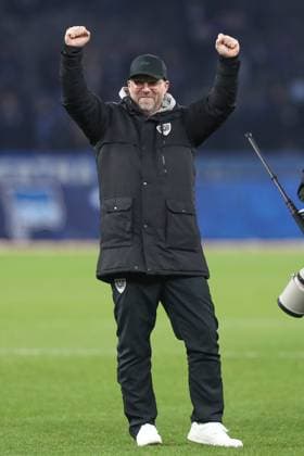 13 12 2024, xtgx, Soccer 2 Bundesliga, Hertha BSC Berlin Preussen Muenster emspor, v l Sascha Hildmann Muenster, coach cheering about the victory, cheering after the match DFL DFB REGULATIONS PROHIBIT ANY USE OF PHOTOGRAPHS as IMAGE SEQUENCES and or QUASI VIDEO Berlin