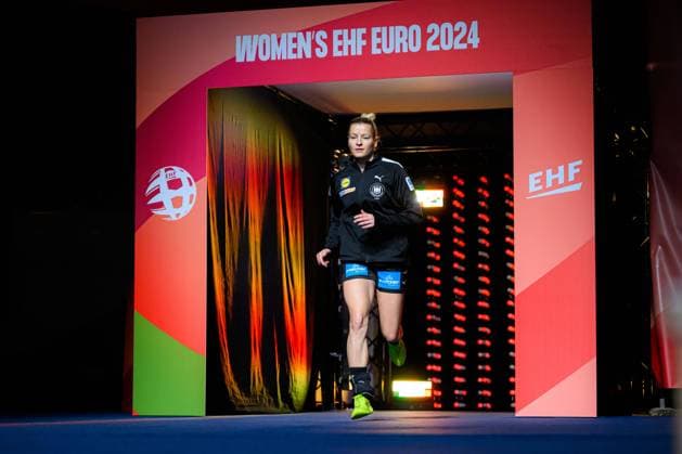 Handball, Womens European Championship, Slovenia Germany, Main Round, Group 2, Matchday 4 Antje Döll Doell Germany Vienna Stadthalle Austria