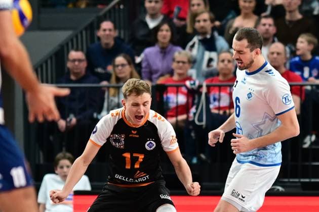 Volleyball I Men I Season 2024 2025 I Bundesliga I 12 Matchday I SVG Lüneburg VfB Friedrichshafen I 13 12 2024 Cheers, excitement, enthusiasm, euphoria, joy, happiness, cheerfulness at Lenny Graven 17, VfB Friedrichshafen and Michal Superlak 6, VfB Friedrichshafen Lüneburg LKH Arena Niedersachsen Germany Copyright: xLobeca AndreasxHannigx
