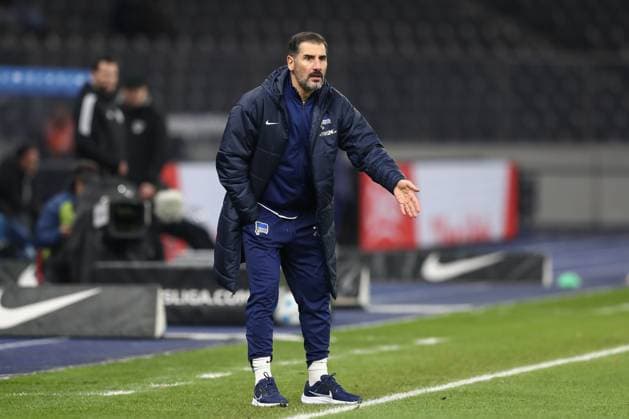 13 12 2024, xtgx, Fußball 2 Bundesliga, Hertha BSC Berlin SC Preussen Muenster emspor, v l Cristian Fiel Hertha, Trainer gibt Anweisungen, gestikuliert mit den Armen, gesticulate, gives instructions DFL DFB REGULATIONS PROHIBIT ANY USE OF PHOTOGRAPHS as IMAGE SEQUENCES and or QUASI VIDEO Berlin