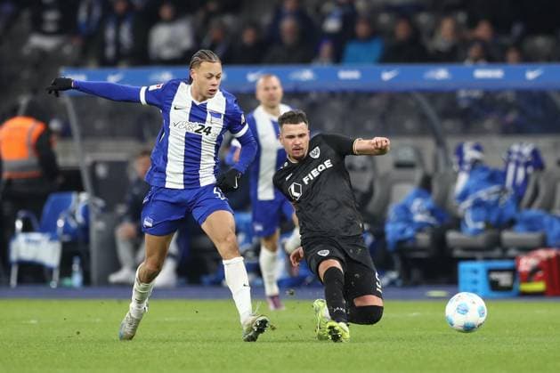 13 12 2024, xtgx, Football 2 Bundesliga, Hertha BSC Berlin SC Preussen Muenster emspor, v l Derry Scherhant Hertha, 39 , Yassine Baouchama Münster, 5 Zweikampf, Duell, Kampf, tackle DFL DFB REGULATIONS PROHIBIT ANY USE OF PHOTOGRAPHS as IMAGE SEQUENCES and or QUASI VIDEO Berlin