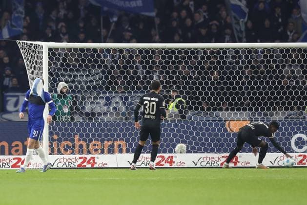 13 12 2024, xtgx, Soccer 2 Bundesliga, Hertha BSC Berlin SC Preussen Muenster emspor, v l Pascal Klemens Hertha, 41 after goal to 1 1 by Daniel Kyerewaa Münster, 7 right disappointed, disappointed, looks disappointed, disappointed DFL DFB DFB REGULATIONS PROHIBIT ANY USE OF PHOTOGRAPHS as IMAGE SEQUENCES and or QUASI VIDEO Berlin