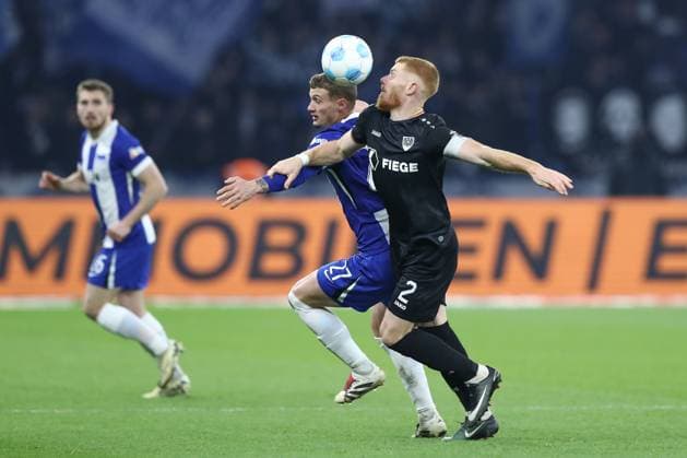 13 12 2024, xtgx, Soccer 2 Bundesliga, Hertha BSC Berlin SC Preussen Muenster emspor, v l Michael Cuisance Hertha, 27 , Mikkel Kirkesov Münster, 2 DFL DFB REGULATIONS PROHIBIT ANY USE OF PHOTOGRAPHS as IMAGE SEQUENCES and or QUASI VIDEO Berlin