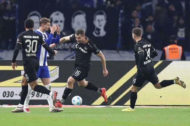 13 12 2024, xtgx, Fussball 2 Bundesliga, Hertha BSC Berlin SC Preussen Muenster emspor, v l Torge Paetow Münster, 16 Jubel, Torjubel, jubelt ueber das Tor, celebrate the goal, celebration DFL DFB REGULATIONS PROHIBIT ANY USE OF PHOTOGRAPHS as IMAGE SEQUENCES and or QUASI VIDEO Berlin
