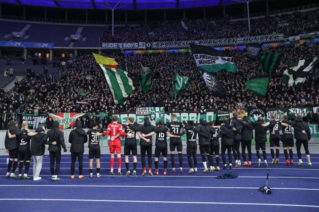 13 12 2024, xtgx, Soccer 2 Bundesliga, Hertha BSC Berlin SC Preussen Muenster emspor, v l Münster jubilation over the victory, jubilation after the end of the match DFL DFB REGULATIONS PROHIBIT ANY USE OF PHOTOGRAPHS as IMAGE SEQUENCES and or QUASI VIDEO Berlin