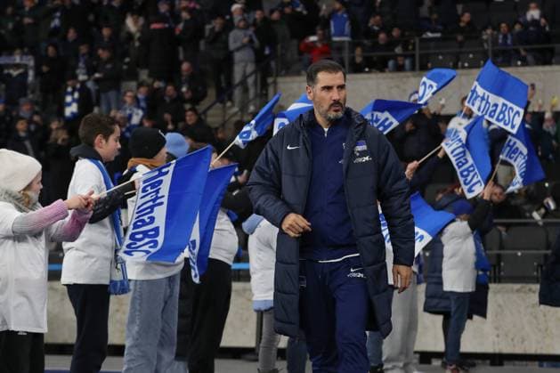 13 12 2024, xtgx, Soccer 2 Bundesliga, Hertha BSC Berlin SC Preussen Muenster emspor, v l Cristian Fiel Hertha, Coach DFL DFB REGULATIONS PROHIBIT ANY USE OF PHOTOGRAPHS as IMAGE SEQUENCES and or QUASI VIDEO Berlin