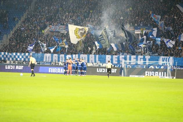 13 12 2024, xrekx, Soccer 2 Bundesliga, Karlsruher SC Jahn Regensburg emspor, v l The team before kick-off Karlsruher SC DFL DFB REGULATIONS PROHIBIT ANY USE OF PHOTOGRAPHS as IMAGE SEQUENCES and or QUASI VIDEO Karlsruhe