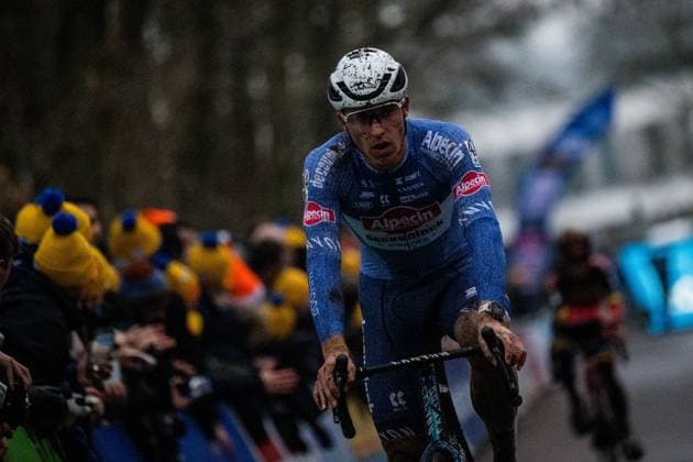 Belgian Niels Vandeputte pictured in action during the men s elite race at the Herentals Crosst cyclocross cycling event on Saturday 14 December 2024 in Herentals, stage 4 8 in the X2O Badkamers Trofee Veldrijden competition. JASPERxJACOBS  x108248254x