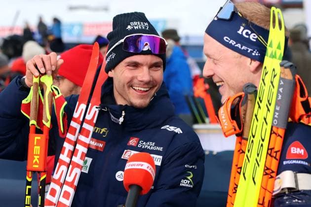 IBU Worldcup Biathlon Hochfilzen 2024, 14 12 2024 Biathlon, IBU Worldcup Biathlon Hochfilzen 2024, 14 12 2024, Pursuit Men Picture BOE Johannes Thingnes 1, NOR, Gold and JACQUELIN Emilien 14, FRA, Silver smiling and united after a crash duel between the two Interview Copyright: xBEAUTIFULxSPORTS NilsxKoepkex