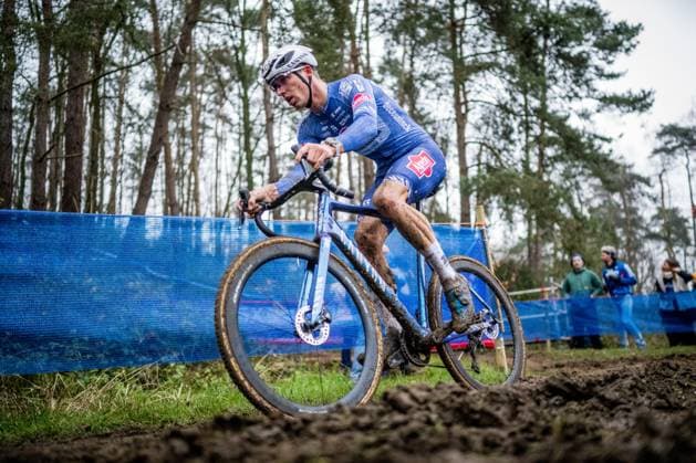 Belgian Niels Vandeputte pictured in action during the men s elite race at the Herentals Crosst cyclocross cycling event on Saturday 14 December 2024 in Herentals, stage 4 8 in the X2O Badkamers Trofee Veldrijden competition. JASPERxJACOBS  x108249857x