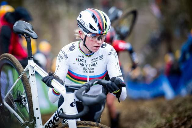 Dutch Fem Van Empel pictured in action during the women s elite race at the Herentals Crosst cyclocross cycling event on Saturday 14 December 2024 in Herentals, stage 4 8 in the X2O Badkamers Trofee Veldrijden competition. JASPERxJACOBS  x108250839x