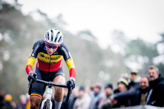 Belgian Sanne Cant pictured in action during the women s elite race at the Herentals Crosst cyclocross cycling event on Saturday 14 December 2024 in Herentals, stage 4 8 in the X2O Badkamers Trofee Veldrijden competition. JASPERxJACOBS  x108251143x