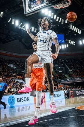 Bilder des Jahres 2024, Sport 12 Dezember Sport Themen der Woche KW50 Sport Bilder des Tages Neu Ulm, Deutschland, 14.12.24: Michael Weathers (MLP Academics Heidelberg) gestikuliert, gestik waehrend des Basketball Bundesliga Spiels zwischen ratiopharm ulm vs MLP Academics Heidelberg im ratiopharm Arena am 14. November 2024 in Neu Ulm, Deutschland. (Foto von Harry Langer DeFodi Images) ratiopharm Arena, Germany, 14.12.24: Michael Weathers (MLP Academics Heidelberg) gestures during the Basketball Bundesliga match between ratiopharm ulm vs MLP Academics Heidelberg at Neu Ulm on December 14, 2024 in ratiopharm Arena, Germany. (Photo by Harry Langer DeFodi Images) Defodi-541_ULMHAM20241214_099 *** Neu Ulm, Germany, 14 12 24 Michael Weathers MLP Academics Heidelberg gestures during the Basketball Bundesliga match between ratiopharm ulm vs MLP Academics Heidelberg at ratiopharm Arena on November 14, 2024 in Neu Ulm, Germany Photo by Harry Langer DeFodi Images ratiopharm Arena, Germany, 14 12 24 Michael Weathers MLP Academics Heidelberg gestures during the Basketball Bundesliga match between ratiopharm ulm vs MLP Academics Heidelberg at Neu Ulm on December 14, 2024 in ratiopharm Arena, Germany Photo by Harry Langer DeFodi Images Defodi 541 ULMHAM20241214 099 Defodi-541