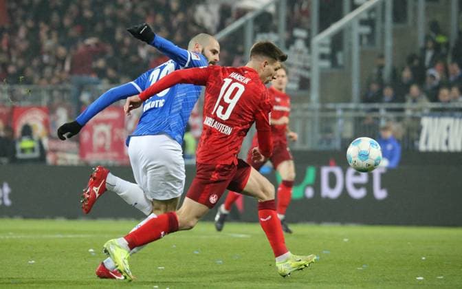 14 12 2024, xmohx, Soccer 2 Bundesliga, SV Darmstadt 98 1 FC Kaiserslautern emspor, v l Aleksandar Vukotic Darmstadt , Daniel Hanslik Kaiserslautern DFL DFB REGULATIONS PROHIBIT ANY USE OF PHOTOGRAPHS as IMAGE SEQUENCES and or QUASI VIDEO Darmstadt