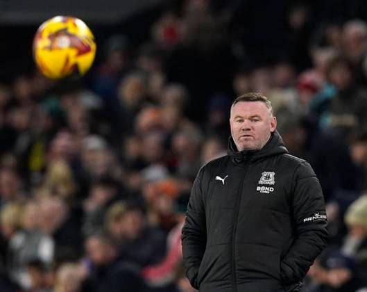 Sheffield, England, 14th December 2024. Wayne Rooney manager of Plymouth Argyle during the Sky Bet Championship match at Bramall Lane, Sheffield. Picture credit should read: Andrew Yates Sportimage EDITORIAL USE ONLY. No use with unauthorised audio, video, data, fixture lists, club league logos or live services. Online in-match use limited to 120 images, no video emulation. No use in betting, games or single club league player publications. SPI-3526-0054