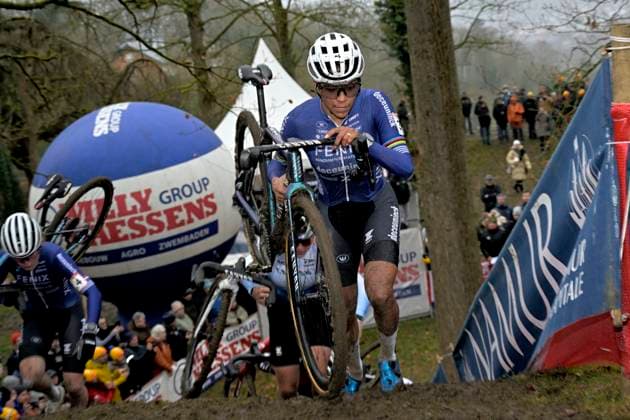 UCI Cyclocross World Cup series 2024-2025 in Namur NAMUR, BELGIUM - DECEMBER 15 : Alvarado Ceylin Del Carmen (NED) of Alpecin-Deceuninck during the 4th leg of the UCI Cyclocross World Cup series 2024-2025 in Namur, Belgium, 15 12 2024 Namur Belgium  Copyright: xSesx