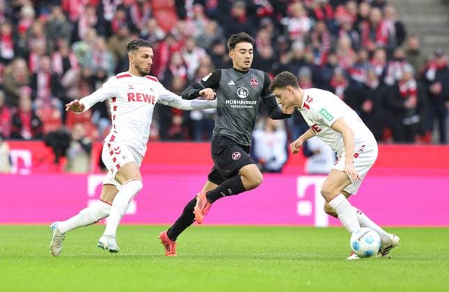15 12 2024 Soccer season 2024 2025 2 Soccer Bundesliga 16 Matchday 1 FC Köln 1 FC Nürnberg FCN Club Sportfoto Zink DaMa xdaxmax DFL regulations prohibit any use of photographs as image sequences and or quasi video only for editorial use Leart Paqarada 17, FC Köln Jens Castrop 17, 1 FC Nürnberg FCN Eric Martel 6, FC Köln