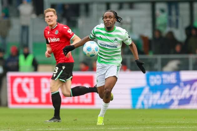 Noel Futkeu SpVgg Greuther Fuerth controls the ball, 2 Bundesliga, SpVgg Greuther Fuerth vs Hannover 96, Sportpark Ronhof Thomas Sommer, December 15, 2024 in Fuerth, Germany Photo by Marco Steinbrenner DeFodi Images Noel Futkeu SpVgg Greuther Fuerth controls the ball, 2 Bundesliga, SpVgg Greuther Fürth vs Hannover 96, Sportpark Ronhof Thomas Sommer, December 15, 2024 in Fürth, Germany Photo by Marco Steinbrenner DeFodi Images DFB DFL REGULATIONS PROHIBIT ANY USE OF PHOTOGRAPHS AS IMAGE SEQUENCES AND OR QUASI VIDEO Defodi 700 fuerth hannover 20241215 010 Defodi-700 DFB DFL REGULATIONS PROHIBIT ANY USE OF PHOTOGRAPHS AS IMAGE SEQUENCES AND OR QUASI-VIDEO.