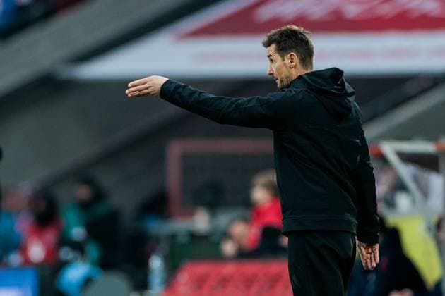 2 Soccer Bundesliga 1 FC Köln 1 FC Nürnberg 15 12 2024 Miroslav Klose Coach 1 FC Nürnberg gesticulates 2 Soccer Bundesliga 1 FC Köln 1 FC Nürnberg, Cologne, Rheinenergiestadion on 15 12 2024 DFL REGULATIONS PROHIBIT ANY USE OF PHOTOGRAPHS AS IMAGE SEQUENCES AND OR QUASI VIDEO Copyright: xBEAUTIFULxSPORTS Wunderlx