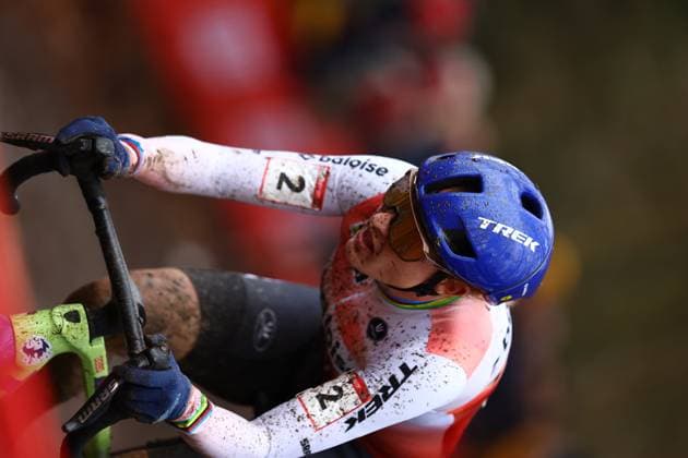 Dutch Lucinda Brand pictured in action during the women s elite race at the World Cup cyclocross cycling event in Namur, Belgium, stage 4 (out of 12) of the UCI World Cup cyclocross competition, Sunday 15 December 2024. DAVIDxPINTENS  x108334638x