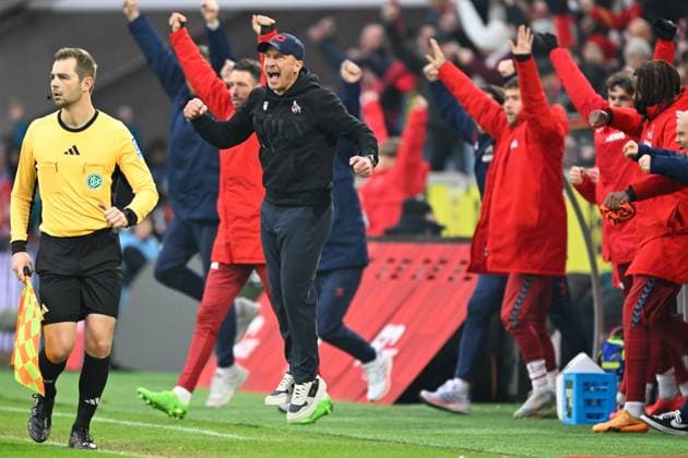 Koeln, Rheinenergiestadion, 15 12 24, GER, Herren, 2 Bundesliga, Saison 2024 2025, 1 FC Koeln 1 FC Nuernberg Bild Trainer Gerhard STRUBER Koeln jubilates after the goal for 3 0 by Denis HUSEINBASIC Koeln DFL regulations prohibit any use of photographs as image sequences and or quasi video NRW Germany