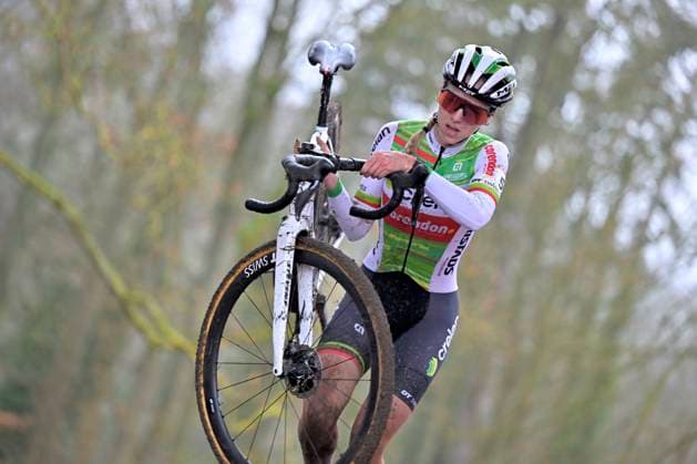 UCI Cyclocross World Cup series 2024-2025 in Namur NAMUR, BELGIUM - DECEMBER 15 : Van Der Heijden Inge (NED) of Crelan - Corendon during the 4th leg of the UCI Cyclocross World Cup series 2024-2025 in Namur, Belgium, 15 12 2024 Namur Belgium  Copyright: xSesx