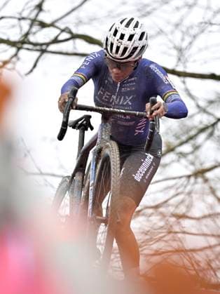 UCI Cyclocross World Cup series 2024-2025 in Namur NAMUR, BELGIUM - DECEMBER 15 : Alvarado Ceylin Del Carmen (NED) of Alpecin-Deceuninck during the 4th leg of the UCI Cyclocross World Cup series 2024-2025 in Namur, Belgium, 15 12 2024 Namur Belgium  Copyright: xSesx