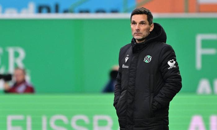 Football, Hannover 96 sacks coach Stefan Leitl, archive pictures