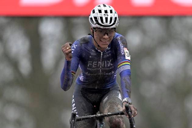 UCI Cyclocross World Cup series 2024-2025 in Namur NAMUR, BELGIUM - DECEMBER 15 : Alvarado Ceylin Del Carmen (NED) of Alpecin-Deceuninck wins during the 4th leg of the UCI Cyclocross World Cup series 2024-2025 in Namur, Belgium, 15 12 2024 Namur Belgium  Copyright: xSesx