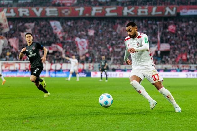 2 Soccer Bundesliga 1 FC Köln 1 FC Nürnberg 15 12 2024 Linton Maina 1 FC Köln, 37 on the ball 2 Soccer Bundesliga 1 FC Köln 1 FC Nürnberg, Cologne, Rheinenergiestadion on 15 12 2024 DFL REGULATIONS PROHIBIT ANY USE OF PHOTOGRAPHS AS IMAGE SEQUENCES AND OR QUASI VIDEO Copyright: xBEAUTIFULxSPORTS Wunderlx