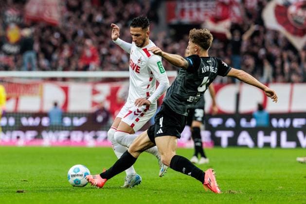 2 Soccer Bundesliga 1 FC Köln 1 FC Nürnberg 15 12 2024 duel Leart Paqarada 1 FC Köln, 17 , Finn Jeltsch 1 FC Nürnberg, 4 2 Soccer Bundesliga 1 FC Köln 1 FC Nürnberg, Cologne, Rheinenergiestadion on 15 12 2024 DFL REGULATIONS PROHIBIT ANY USE OF PHOTOGRAPHS AS IMAGE SEQUENCES AND OR QUASI VIDEO Copyright: xBEAUTIFULxSPORTS Wunderlx