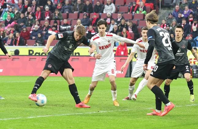 15 12 2024 Soccer season 2024 2025 2 Soccer Bundesliga 16 Matchday 1 FC Köln 1 FC Nürnberg FCN Club Sportfoto Zink DaMa xdaxmax DFL regulations prohibit any use of photographs as image sequences and or quasi video only for editorial use Finn Jeltsch 4, 1 FC Nürnberg FCN with shot on goal
