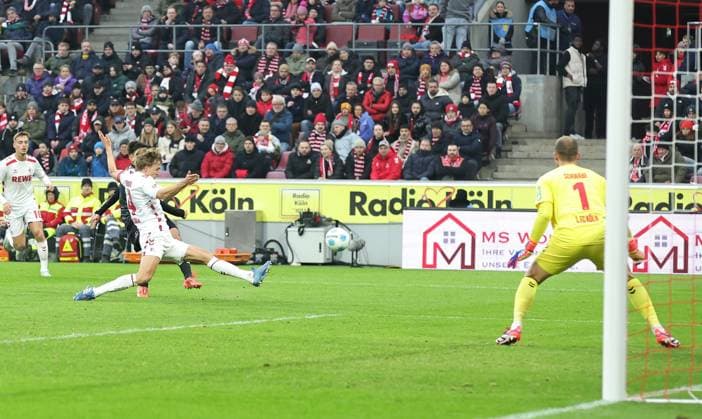15 12 2024 Soccer season 2024 2025 2 Soccer Bundesliga 16 Matchday 1 FC Köln 1 FC Nürnberg FCN Club Sportfoto Zink DaMa xdaxmax DFL regulations prohibit any use of photographs as image sequences and or quasi video only for editorial use Jens Castrop 17, 1 FC Nürnberg FCN mit Torschuss
